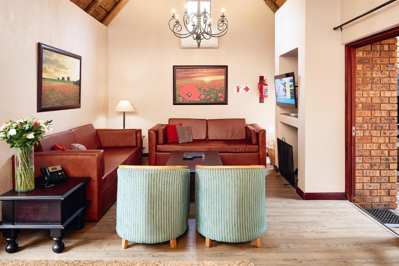First Group Magalies Park Hotel Hartbeespoort Exterior photo
