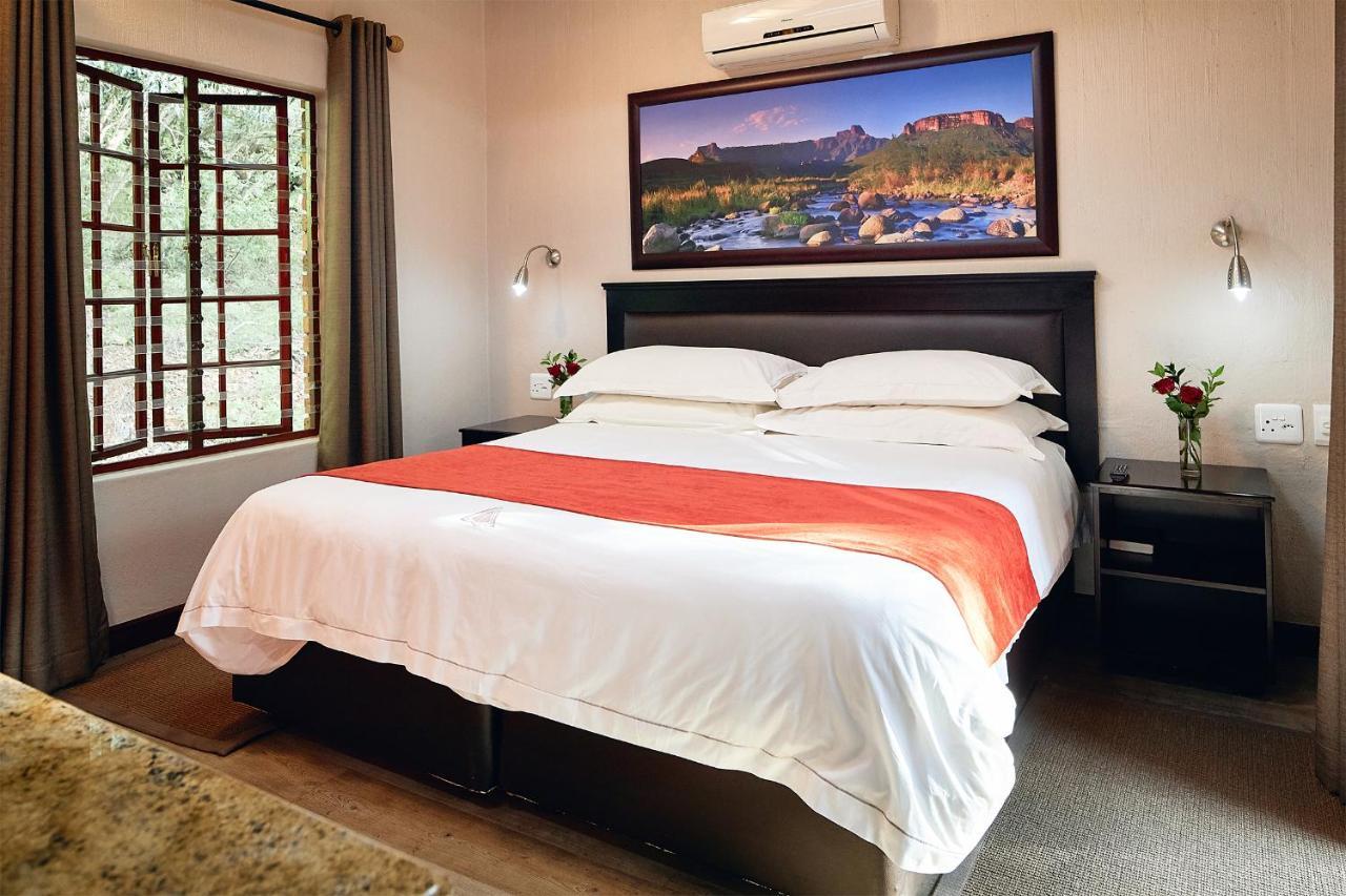 First Group Magalies Park Hotel Hartbeespoort Exterior photo