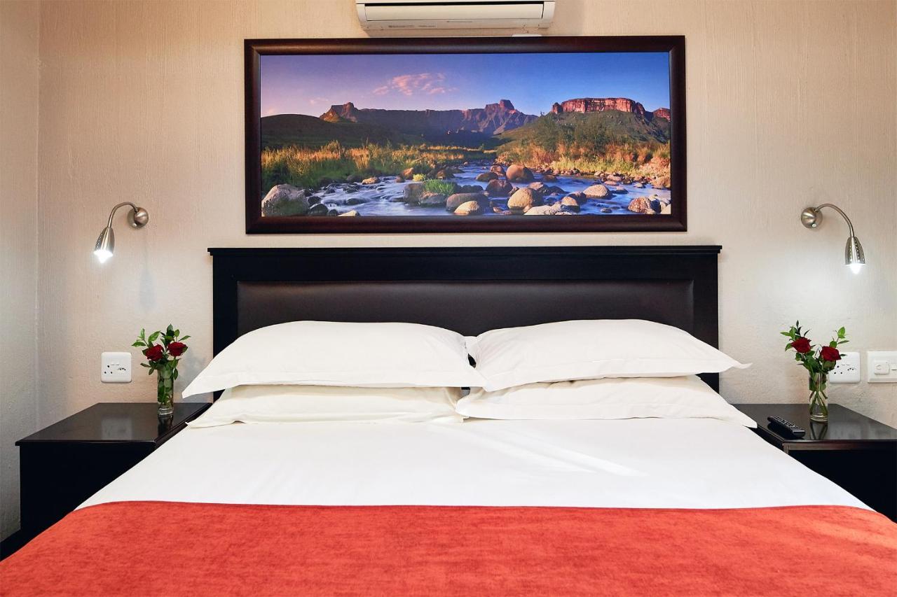 First Group Magalies Park Hotel Hartbeespoort Exterior photo