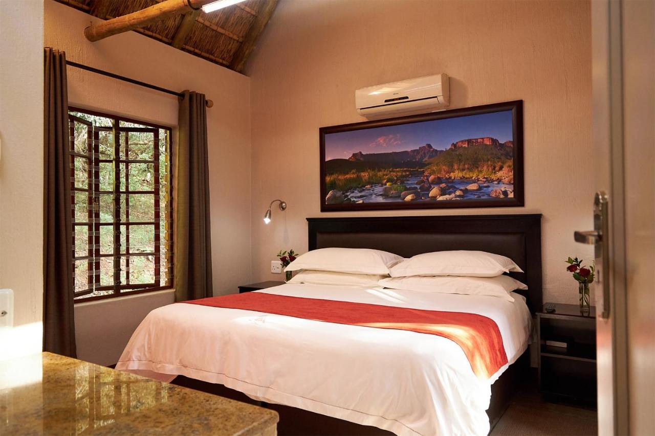 First Group Magalies Park Hotel Hartbeespoort Exterior photo