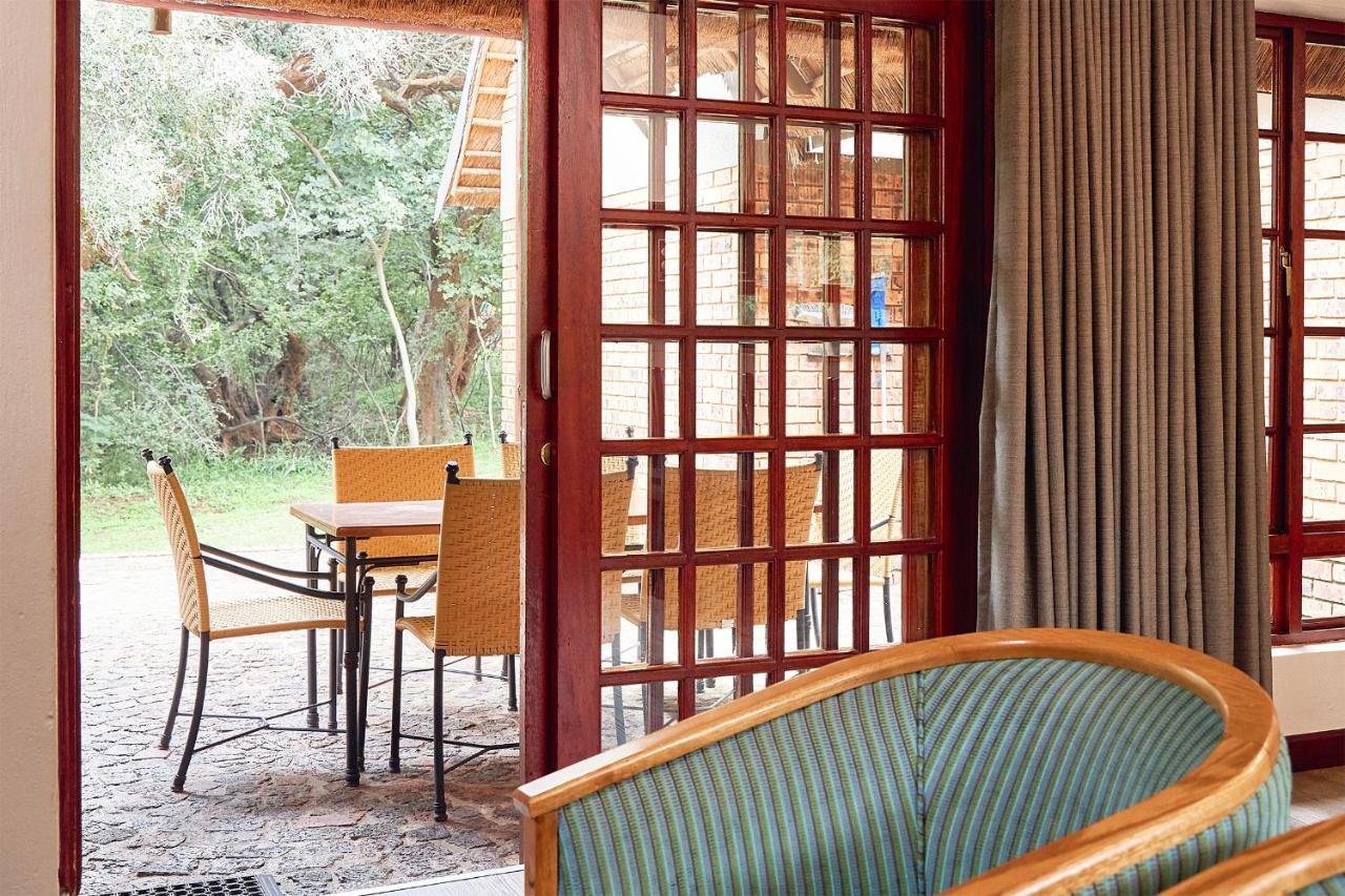 First Group Magalies Park Hotel Hartbeespoort Exterior photo