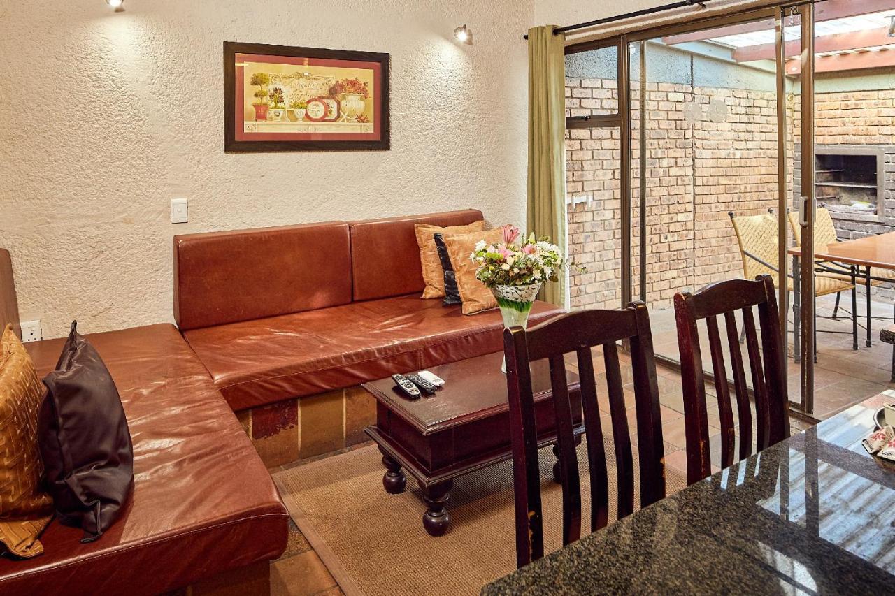 First Group Magalies Park Hotel Hartbeespoort Exterior photo